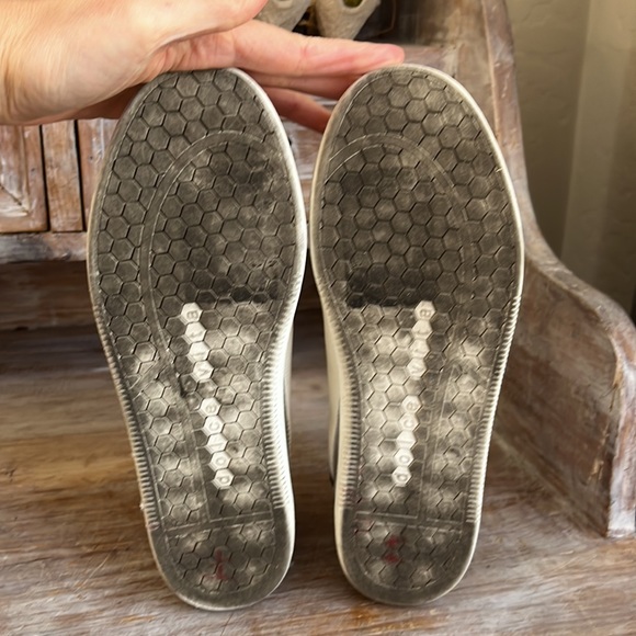 🤍 Dolce Vita Nino Sneakers white/black/rose gold copper size 6 leather - Picture 9 of 9